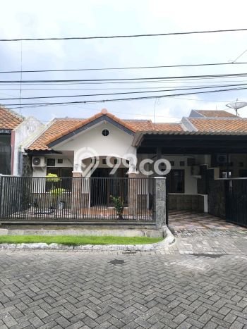 Rumah Modern Cantik 3 KT Siap Huni di Wiyung Rumah Modern Cantik 3 KT Siap Huni di Wiyung