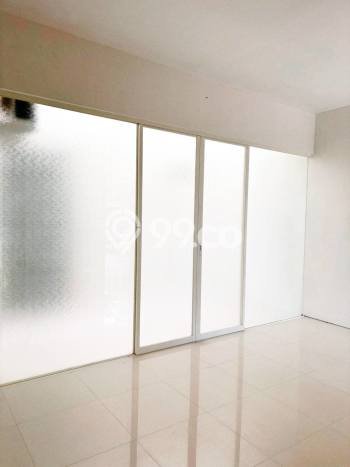 Dijual Cepat Rumah Favorit Siap Huni LB 140m2 di Lakarsantri, Surabaya Dijual Cepat Rumah Favorit Siap Huni LB 140m2 di Lakarsantri, Surabaya