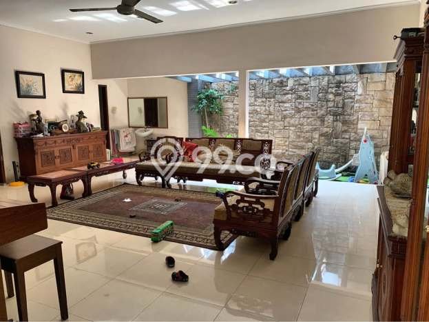 Dijual Hunian Mewah dengan Fasilitas Sekitar Lengkap di Wonocolo, Surabaya Dijual Hunian Mewah dengan Fasilitas Sekitar Lengkap di Wonocolo, Surabaya