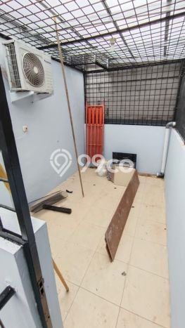 SPECIAL PROPERTY! Rumah di Taman Surya, Luas 160m² LB 100m² SPECIAL PROPERTY! Rumah di Taman Surya, Luas 160m² LB 100m²
