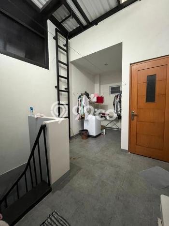 Jual Rumah Mewah Megah Dengan View Eksklusif di Gading Serpong, Tangerang Jual Rumah Mewah Megah Dengan View Eksklusif di Gading Serpong, Tangerang