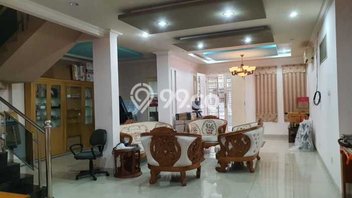 Dijual Rumah Luas Megah Dengan View Eksklusif di Daan Mogot, Jakarta Barat Dijual Rumah Luas Megah Dengan View Eksklusif di Daan Mogot, Jakarta Barat