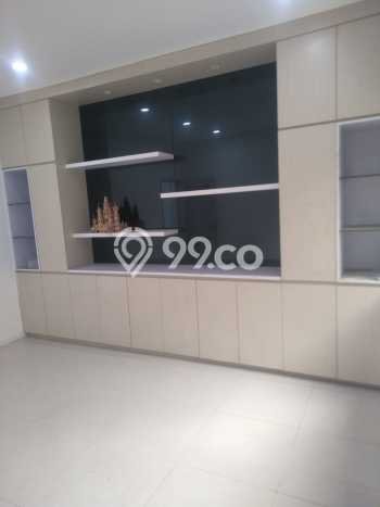 Unit Ruko Dijual di Jakarta Pusat LT 75m2 & LB 300m2 Unit Ruko Dijual di Jakarta Pusat LT 75m2 & LB 300m2