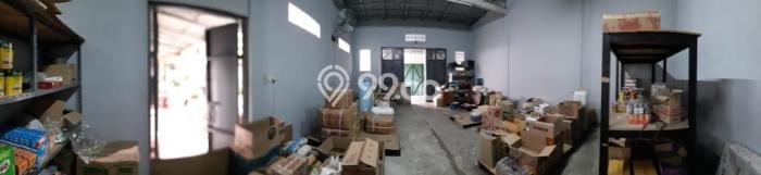 Gudang Bagus Dijual LB 136m2 Lokasi Strategis Tangerang Selatan Area Cocok untuk Berbisnis Gudang Bagus Dijual LB 136m2 Lokasi Strategis Tangerang Selatan Area Cocok untuk Berbisnis