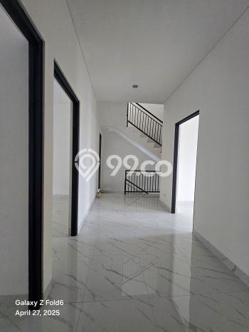 Rumah Elit Modern Siap Huni di Villa Melati Mas Tangerang Selatan Rumah Elit Modern Siap Huni di Villa Melati Mas Tangerang Selatan