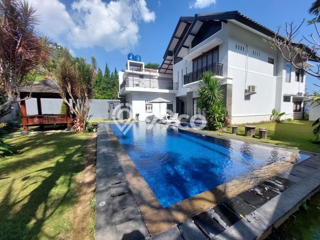 For Sale! Luxury House LT 608m2 Desain Elegan di Dago Pakar For Sale! Luxury House LT 608m2 Desain Elegan di Dago Pakar