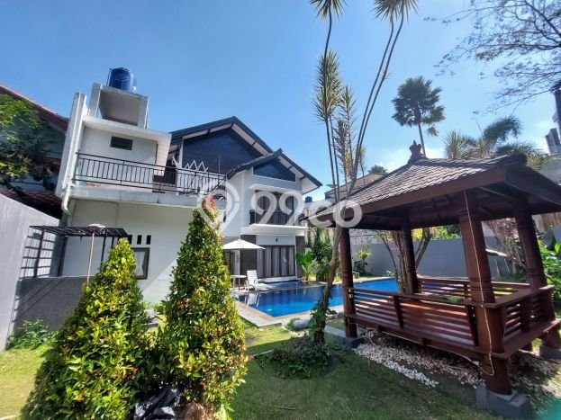 For Sale! Luxury House LT 608m2 Desain Elegan di Dago Pakar For Sale! Luxury House LT 608m2 Desain Elegan di Dago Pakar