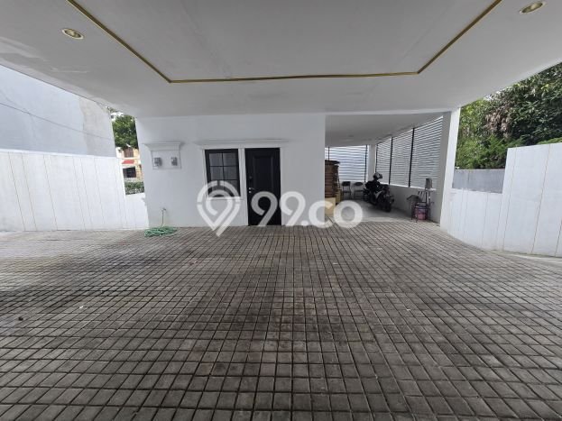 Rumah Mewah LB 430m2 Siap Huni Desain Elegan di Setiabudi, Bandung Rumah Mewah LB 430m2 Siap Huni Desain Elegan di Setiabudi, Bandung