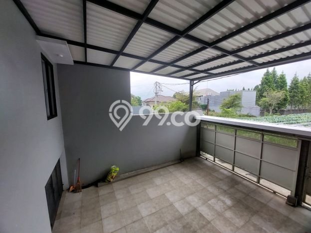Rumah Elit Modern Tanpa Renovasi di Setiabudi Bandung Rumah Elit Modern Tanpa Renovasi di Setiabudi Bandung