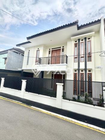 Rumah Mewah LB 250m2 Siap Huni Desain Elegan di Turangga, Bandung Rumah Mewah LB 250m2 Siap Huni Desain Elegan di Turangga, Bandung