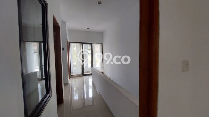 Dijual Hunian Rumah Terawat 4 Kamar di Setra Duta, Bandung Dijual Hunian Rumah Terawat 4 Kamar di Setra Duta, Bandung