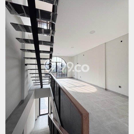 Ruko Dijual di Tangerang LT 77m2 & LB 122m2 Lokasi Terbaik! Ruko Dijual di Tangerang LT 77m2 & LB 122m2 Lokasi Terbaik!