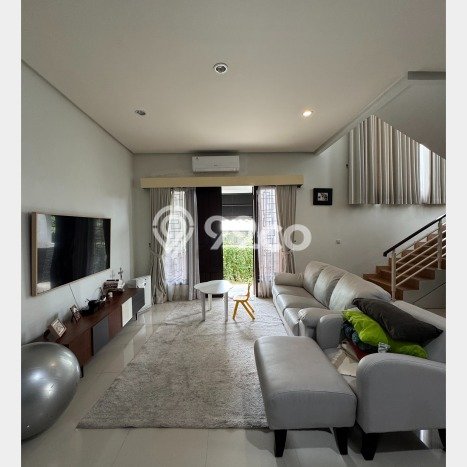 Rumah Elit LB 260m2 Siap Pakai Desain Elegan di BSD The Green, Tangerang Rumah Elit LB 260m2 Siap Pakai Desain Elegan di BSD The Green, Tangerang