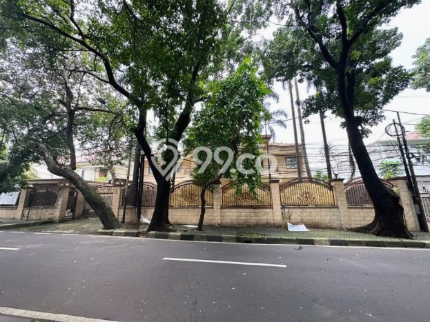 Hot Offer Hunian Mewah Ideal dan Luas di Menteng, Jakarta Pusat Hot Offer Hunian Mewah Ideal dan Luas di Menteng, Jakarta Pusat