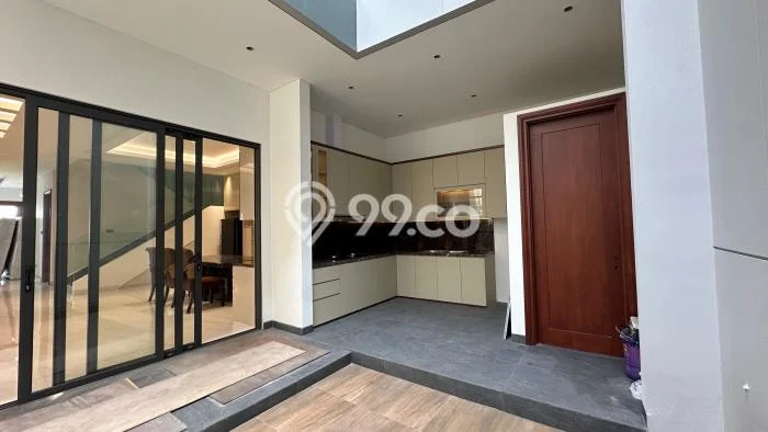 Hunian Eksklusif Siap Huni LT 200m2 di Kelapa Gading, Jakarta Utara Hunian Eksklusif Siap Huni LT 200m2 di Kelapa Gading, Jakarta Utara