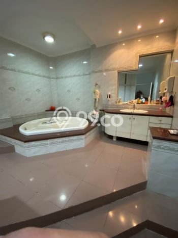 Hunian Elit LB 541m2 Siap Huni Desain Elegan di Puri Indah, Jakarta Barat Hunian Elit LB 541m2 Siap Huni Desain Elegan di Puri Indah, Jakarta Barat