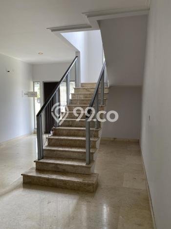 Rumah Elit Modern Tanpa Renovasi di Pantai Indah Kapuk Jakarta Utara Rumah Elit Modern Tanpa Renovasi di Pantai Indah Kapuk Jakarta Utara