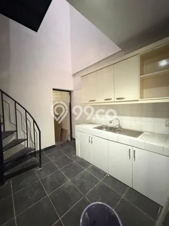 Rumah Disewakan Jakarta Selatan LT 220m2 LB 228m2 Area Kemang Rumah Disewakan Jakarta Selatan LT 220m2 LB 228m2 Area Kemang