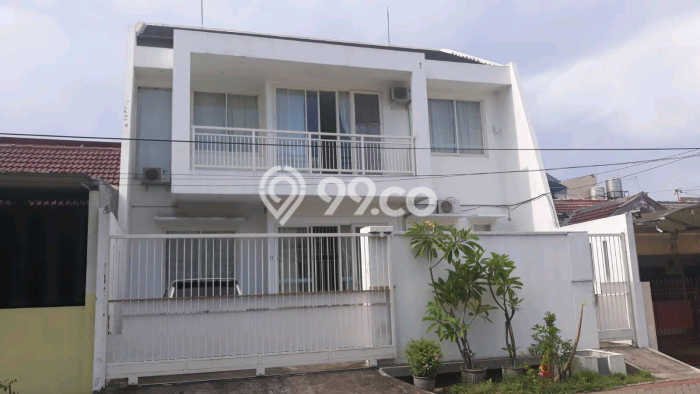 For Sale! Luxury House LT 209m2 Desain Modern di Kutisari For Sale! Luxury House LT 209m2 Desain Modern di Kutisari