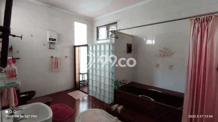 Rumah Elit Modern Siap Huni di Dharma Husada Surabaya Rumah Elit Modern Siap Huni di Dharma Husada Surabaya