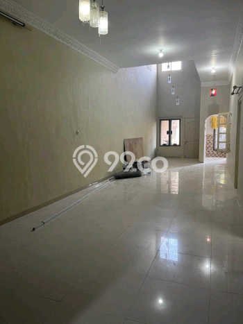 Disewakan Rumah Konsep Modern di Gubeng Surabaya dengan 5 Kamar Disewakan Rumah Konsep Modern di Gubeng Surabaya dengan 5 Kamar