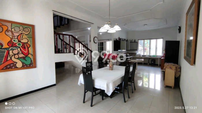 Rumah Elit Modern Siap Huni di Dharma Husada Surabaya Rumah Elit Modern Siap Huni di Dharma Husada Surabaya