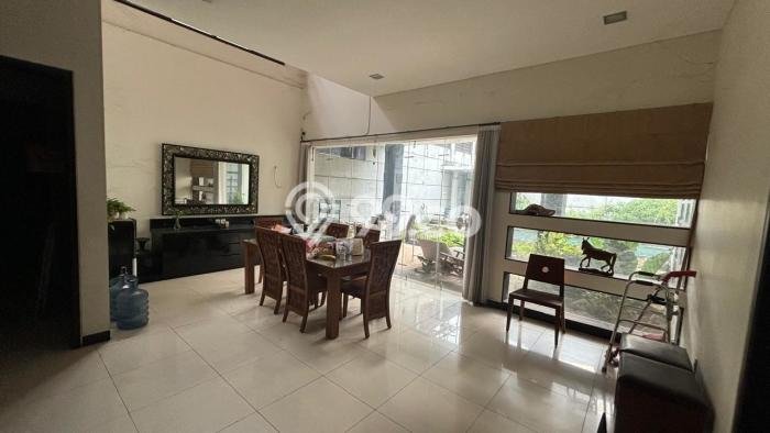Rumah Siap Pakai area , Denpasar, Luas 430m2m² Bangunan 400m2m² Rumah Siap Pakai area , Denpasar, Luas 430m2m² Bangunan 400m2m²