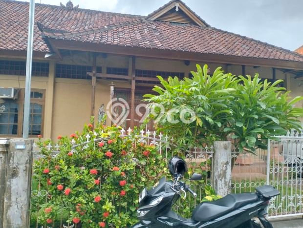 For Sale! Premium House LT 360m2 Desain Modern di Gatot Subroto For Sale! Premium House LT 360m2 Desain Modern di Gatot Subroto