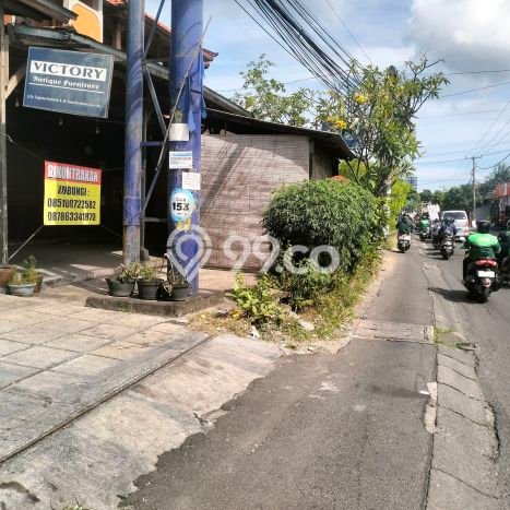 Disewakan Ruko di Kawasan Ramai Kerobokan Luas 600m2 Disewakan Ruko di Kawasan Ramai Kerobokan Luas 600m2