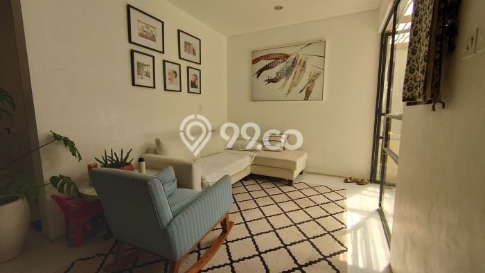 Rumah cantik, nyaman di kompleks perumahan elite Rumah cantik, nyaman di kompleks perumahan elite