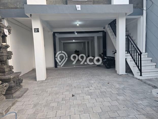 LOKASI STRATEGIS! Ruko Disewakan di Mengwitani, Luas 228m², Kawasan Ramai LOKASI STRATEGIS! Ruko Disewakan di Mengwitani, Luas 228m², Kawasan Ramai