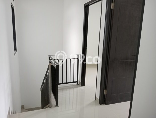 Rumah Strategis Modern Lb 70m2 di Ciputat Timur, Tangerang Selatan Rumah Strategis Modern Lb 70m2 di Ciputat Timur, Tangerang Selatan