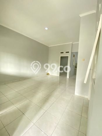 Dijual Cepat Rumah Bagus Siap Huni LB 80m2 di Cipayung, Depok Dijual Cepat Rumah Bagus Siap Huni LB 80m2 di Cipayung, Depok