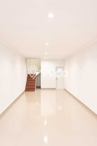 Rumah Strategis Modern Lb 79m2 di Sawangan, Depok Rumah Strategis Modern Lb 79m2 di Sawangan, Depok