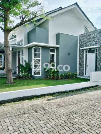 Rumah Menguntungkan di , Dekat Kawasan Bisnis, Bandung - 3 Kamar Tidur Rumah Menguntungkan di , Dekat Kawasan Bisnis, Bandung - 3 Kamar Tidur