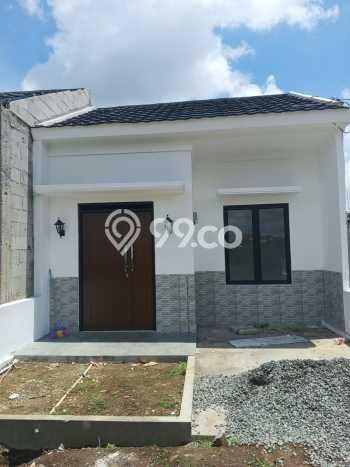 Hunian Strategis 2 KT LB 30m2 Kondisi Bagus di Cihanjuang Hunian Strategis 2 KT LB 30m2 Kondisi Bagus di Cihanjuang