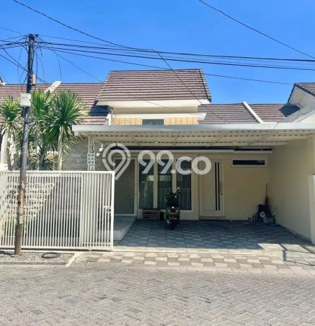 Rumah 4 KT 4 KM Newly Renovated di Lokasi Prestisius Waru, Sidoarjo Rumah 4 KT 4 KM Newly Renovated di Lokasi Prestisius Waru, Sidoarjo