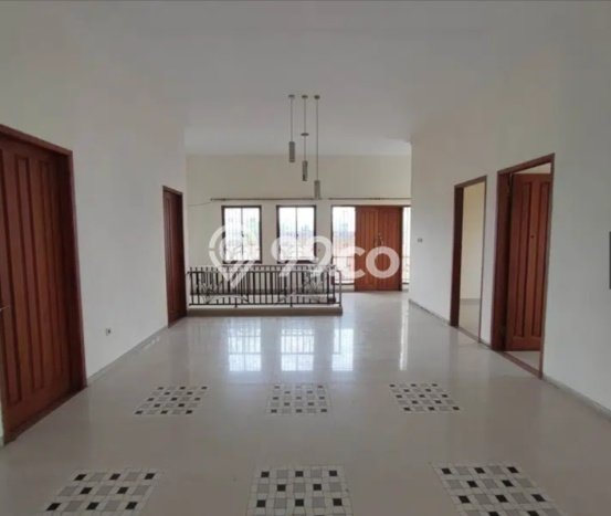 Disewakan Rumah Harga Terjangkau di Halmahera Semarang Punya 8 Kamar Tidur Disewakan Rumah Harga Terjangkau di Halmahera Semarang Punya 8 Kamar Tidur