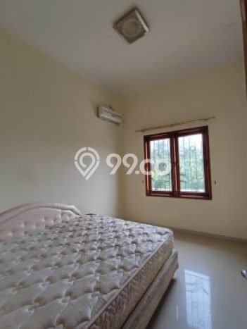Disewakan Rumah Harga Terjangkau di Halmahera Semarang Punya 8 Kamar Tidur Disewakan Rumah Harga Terjangkau di Halmahera Semarang Punya 8 Kamar Tidur