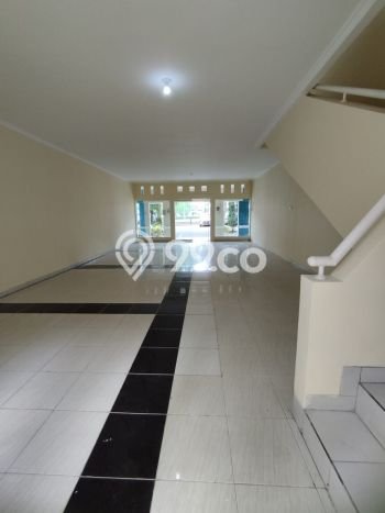 LOKASI PREMIUM! Ruko di Mijen, Luas 278m², Jalan Utama LOKASI PREMIUM! Ruko di Mijen, Luas 278m², Jalan Utama