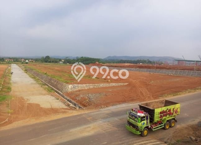 Tanah Lokasi Potensial di Kandeman, Luas 14000m², Dekat ke Fasilitas, Lingkungan Asri Tanah Lokasi Potensial di Kandeman, Luas 14000m², Dekat ke Fasilitas, Lingkungan Asri