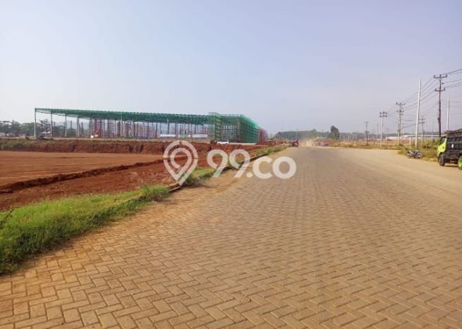 Tanah Lokasi Strategis Kawasan Kandeman, Luas 18000m², Akses ke Pusat Kota, Lingkungan Nyaman Tanah Lokasi Strategis Kawasan Kandeman, Luas 18000m², Akses ke Pusat Kota, Lingkungan Nyaman