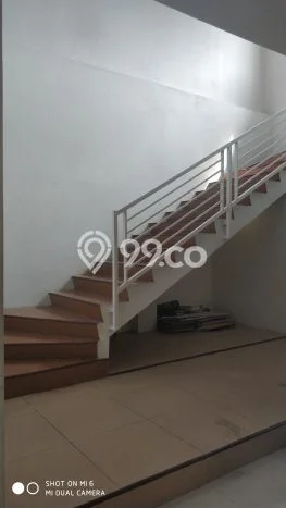 Lokasi terbaik! Rumah siap huni dikontrakkan di Pedurungan LB 288m2 Lokasi terbaik! Rumah siap huni dikontrakkan di Pedurungan LB 288m2