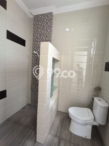 Jarang Ada! Rumah Kontrakan 5 Kamar Bagus Siap Huni Candi Golf Jarang Ada! Rumah Kontrakan 5 Kamar Bagus Siap Huni Candi Golf