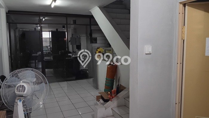 Lokasi Strategis! Dijual Ruko Bisnis di Semarang Tengah, Semarang Kondisi Baik Lokasi Strategis! Dijual Ruko Bisnis di Semarang Tengah, Semarang Kondisi Baik