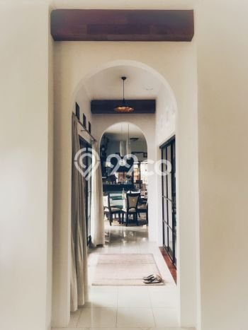 Jual Rumah Luas Elegan Dengan View Cantik di Puri Anjasmoro, Semarang Jual Rumah Luas Elegan Dengan View Cantik di Puri Anjasmoro, Semarang