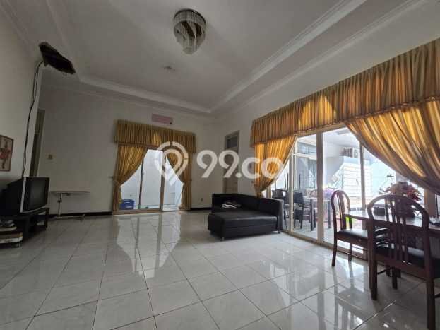 Rumah Elit Modern Tanpa Renovasi di Puri Anjasmoro Semarang Rumah Elit Modern Tanpa Renovasi di Puri Anjasmoro Semarang