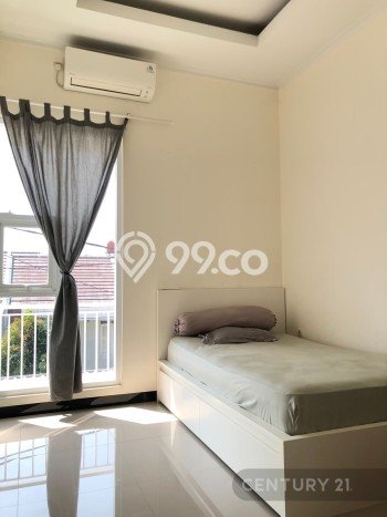 Rumah Minimalis 2 KT LT 102m2 di Taman Kopo Indah Rumah Minimalis 2 KT LT 102m2 di Taman Kopo Indah