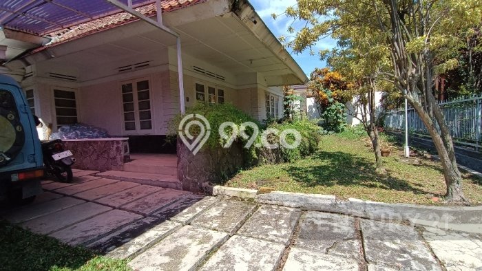 For Sale! Premium House LT 498m2 Desain Elegan di Gatot Subroto For Sale! Premium House LT 498m2 Desain Elegan di Gatot Subroto