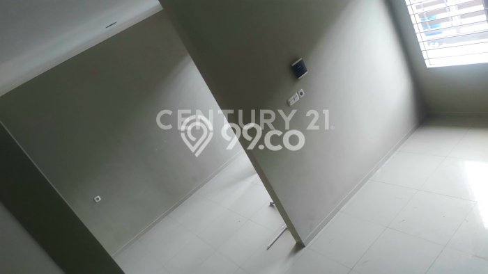 HUNIAN IMPIAN! Rumah di Cigondewah, 2 KM, Bebas Banjir, Luas 60m² Bangunan 85m² HUNIAN IMPIAN! Rumah di Cigondewah, 2 KM, Bebas Banjir, Luas 60m² Bangunan 85m²